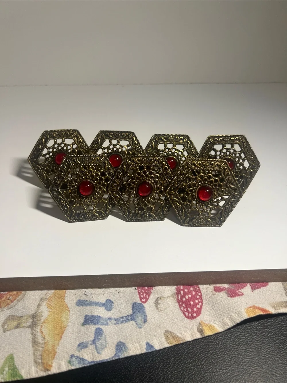 Red and Brass Ton Set of four Ring Napkin Holders Hexagon Jeweled, 7 Set